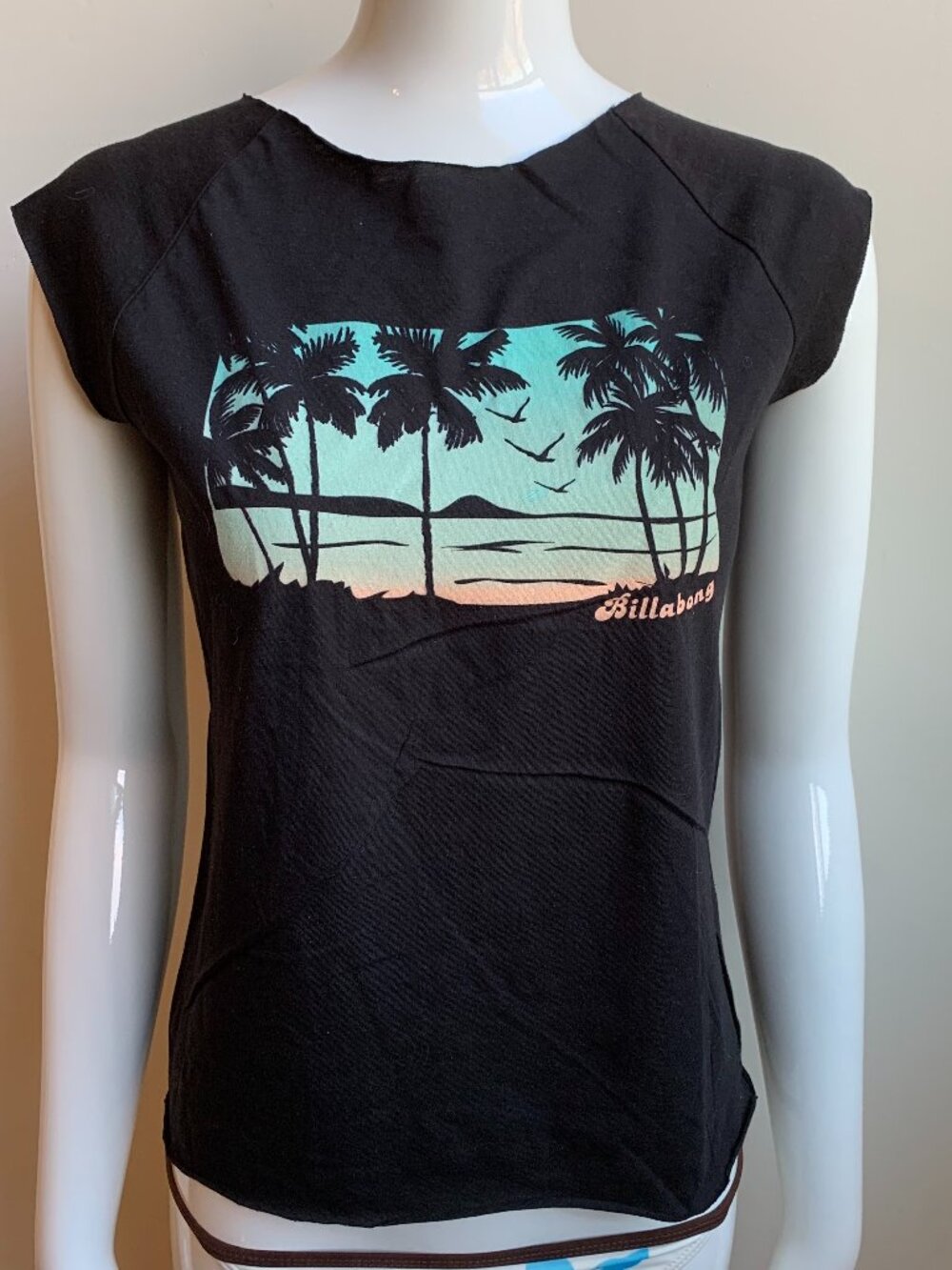 Billabong Vintage Y2K RARE black scenic print logo fitted t-shirt top